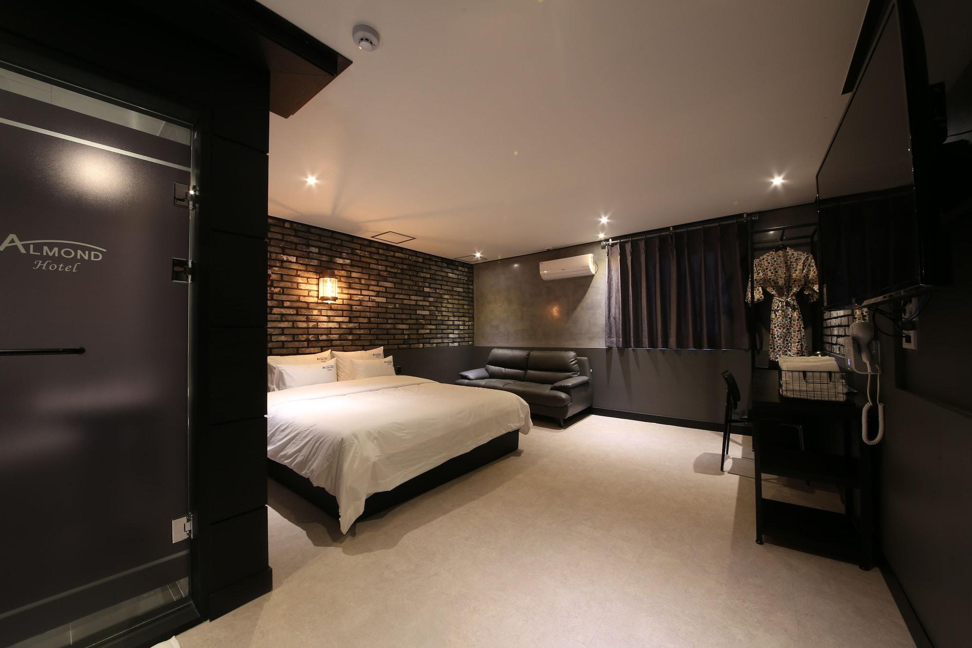 Almond Hotel Gupo Station Pusan Zewnętrze zdjęcie