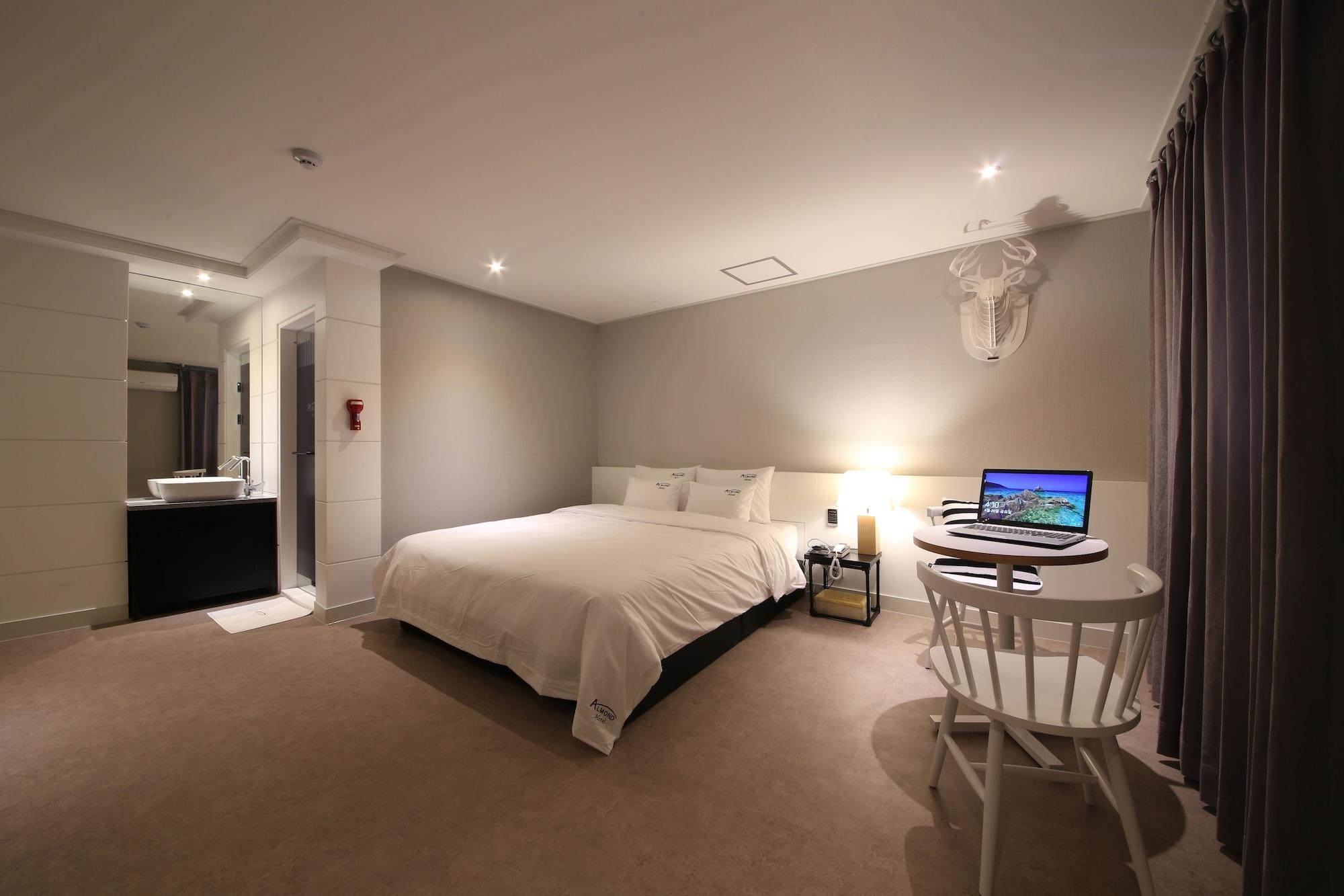 Almond Hotel Gupo Station Pusan Zewnętrze zdjęcie