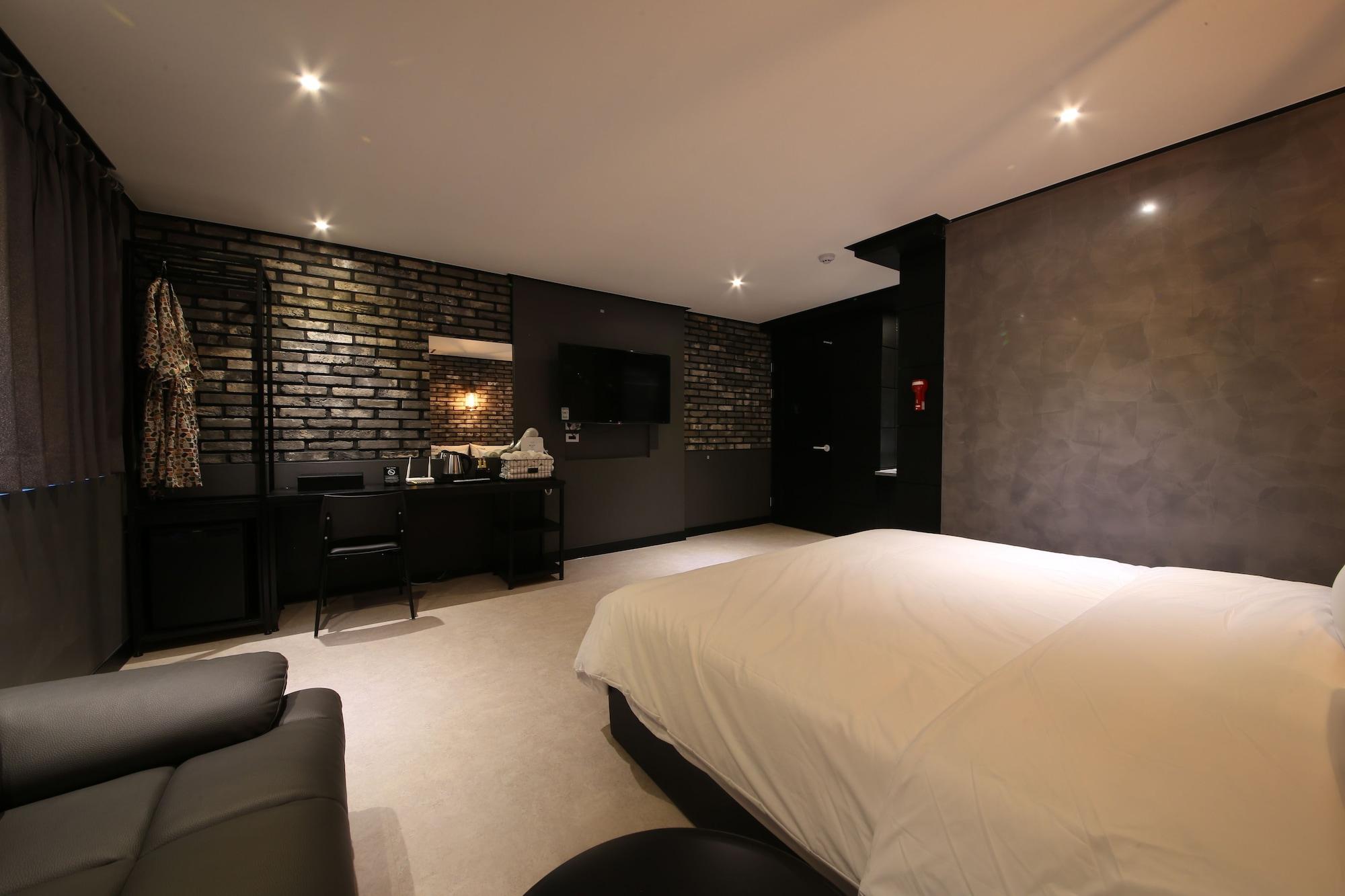 Almond Hotel Gupo Station Pusan Zewnętrze zdjęcie