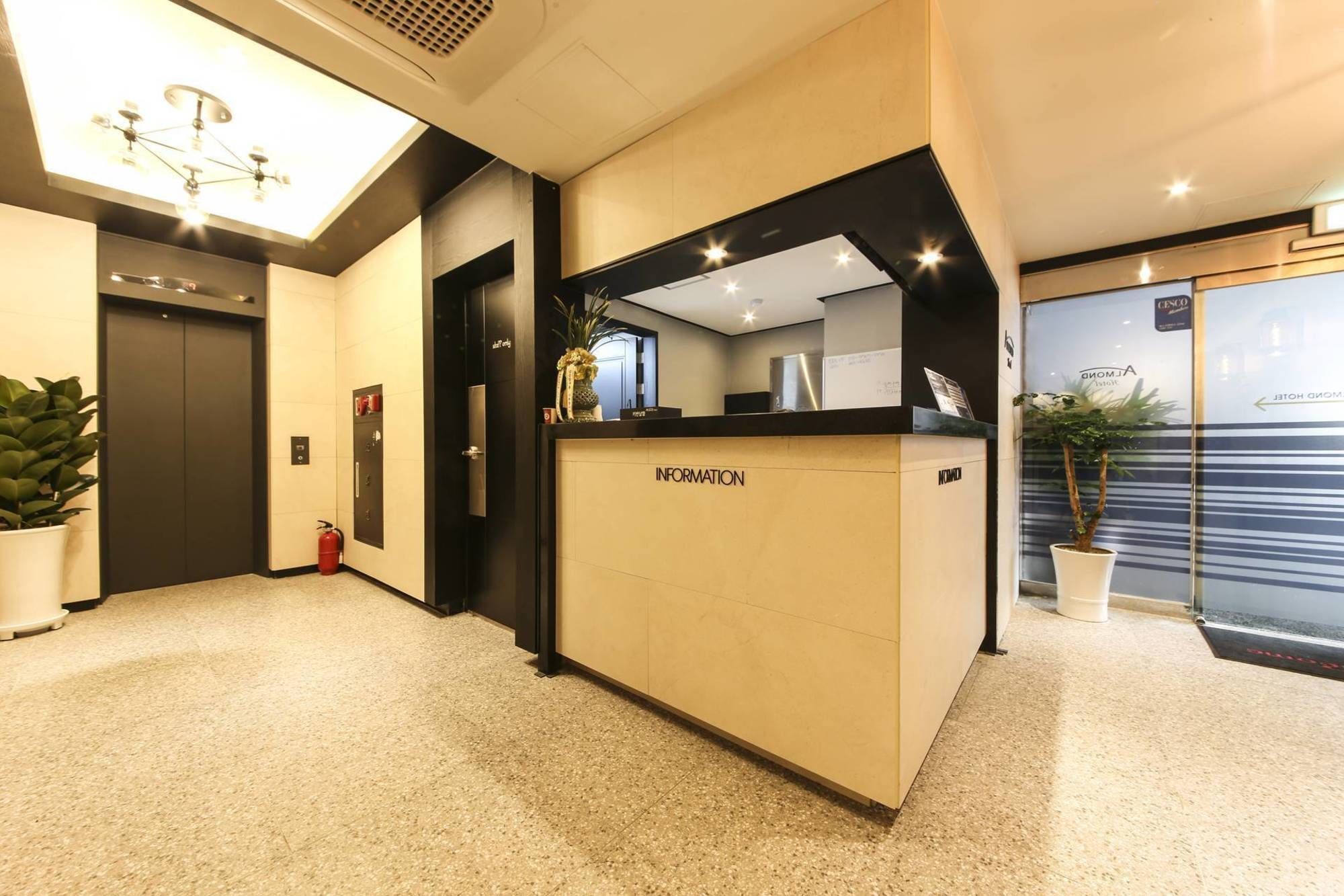 Almond Hotel Gupo Station Pusan Zewnętrze zdjęcie